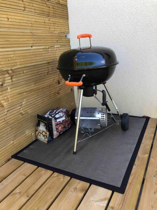 Maisonnette Avec Terrasse Argences Экстерьер фото